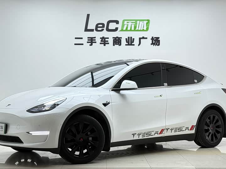 Фото 1 - Tesla Model Y