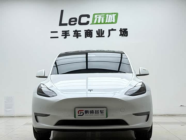 Фото 2 - Tesla Model Y