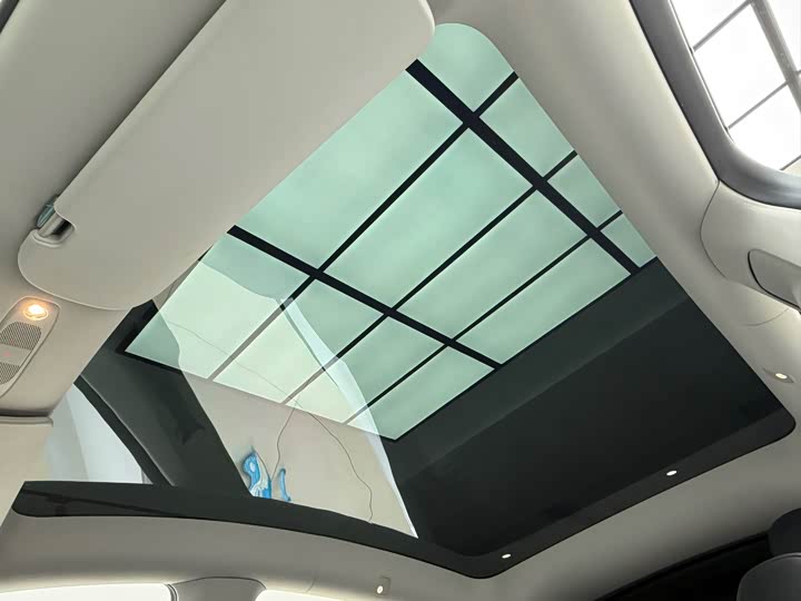 Фото 9 - Tesla Model Y