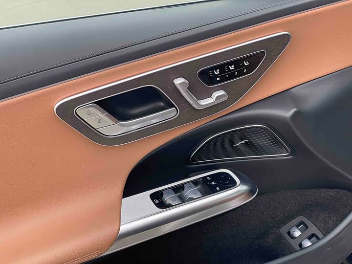 Фото 4 - Mercedes-Benz E-Class Hybrid