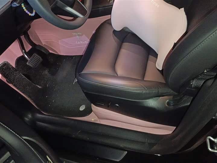 Фото 9 - Tesla Model Y