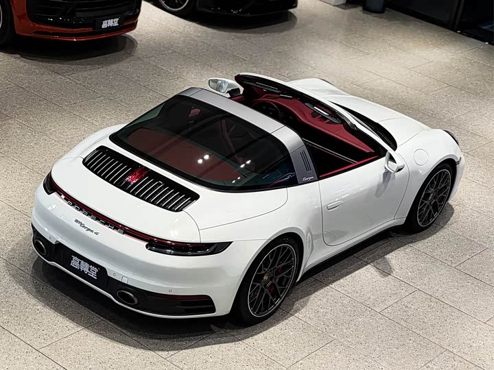 Фото 8 - Porsche 911