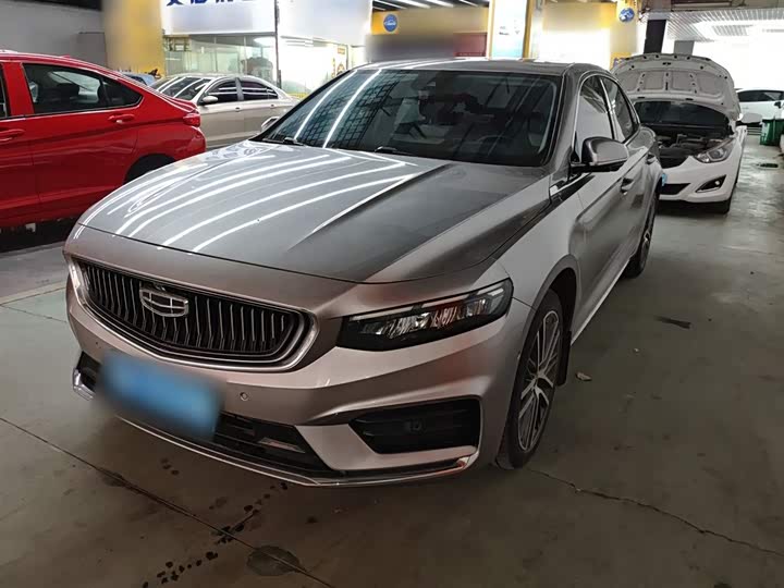 Фото 2 - Geely Preface