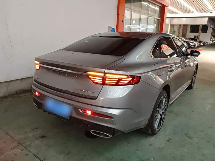 Фото 7 - Geely Preface