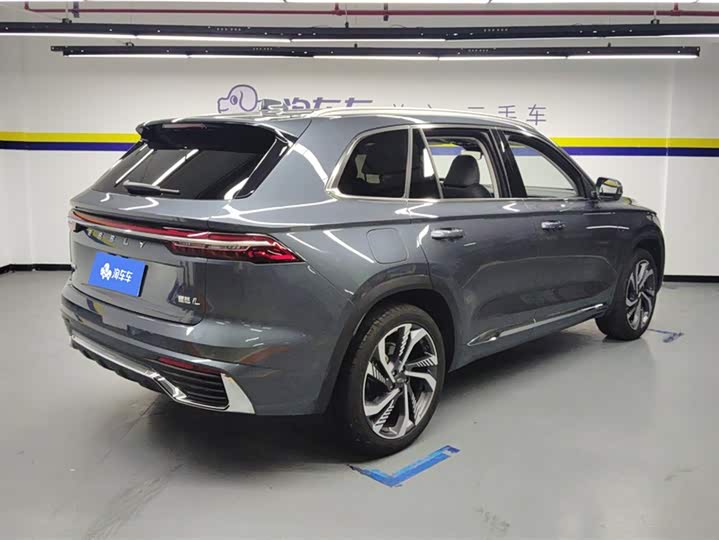 Фото 3 - Geely Monjaro