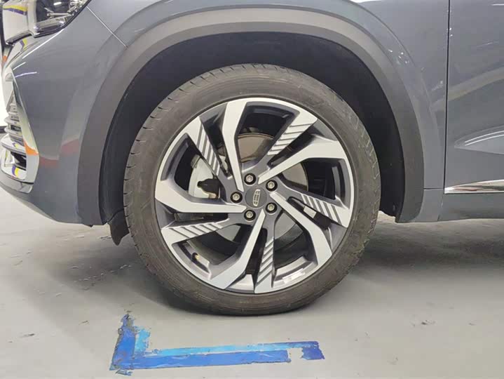 Фото 6 - Geely Monjaro