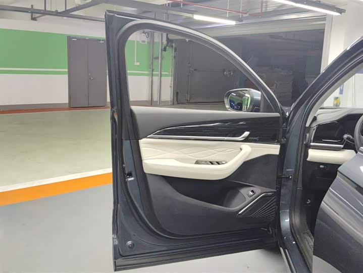 Фото 7 - Geely Monjaro