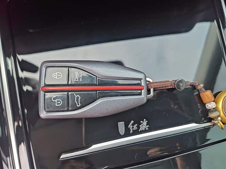 Фото 9 - Hongqi HS5