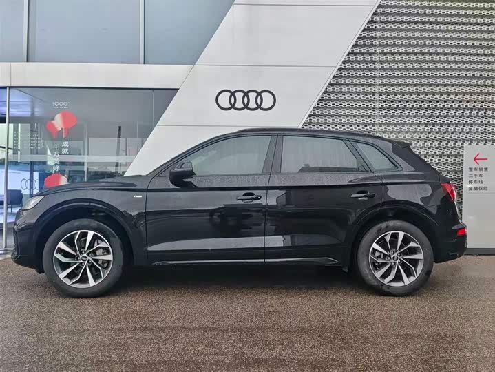Фото 3 - Audi Q5L