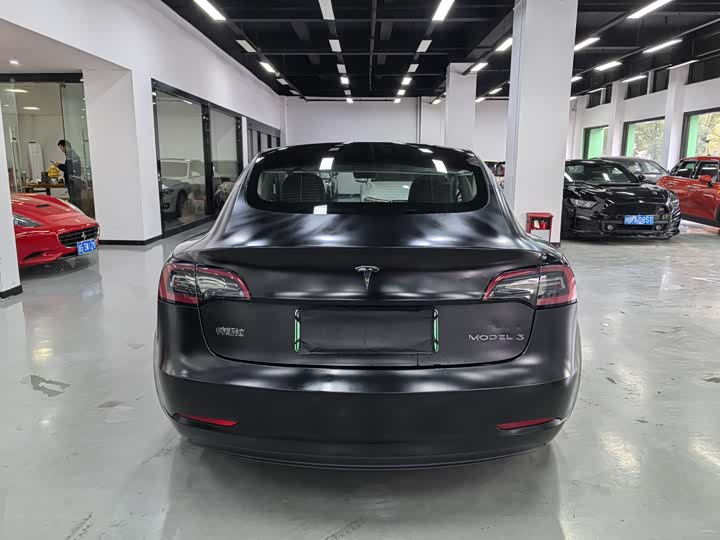 Фото 6 - Tesla Model 3