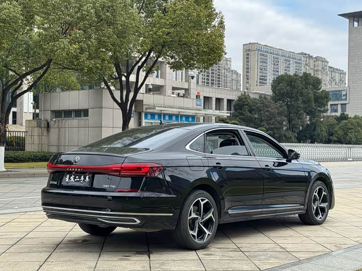 Фото 5 - Volkswagen Passat