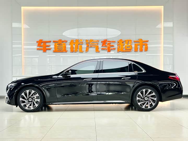 Photo 4 - Mercedes-Benz E-Class