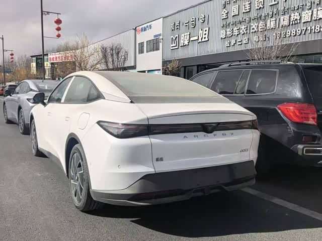 Фото 2 - BAIC Arcfox Alpha S5