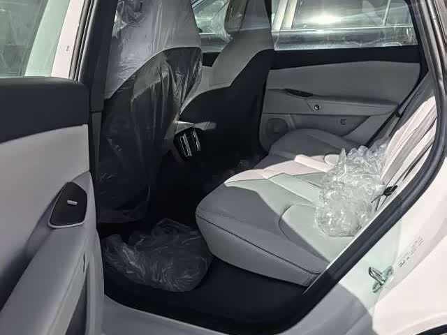 Фото 3 - BAIC Arcfox Alpha S5