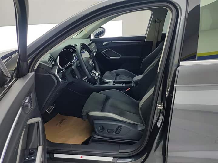 Фото 9 - Audi Q3