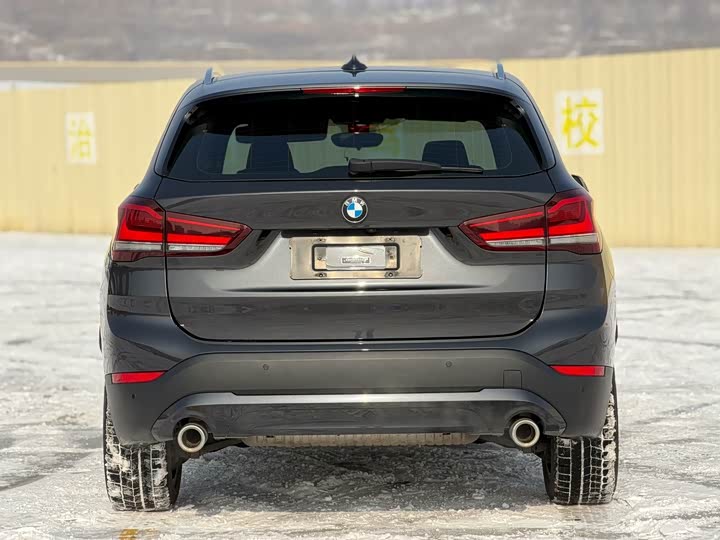 Фото 8 - BMW X1