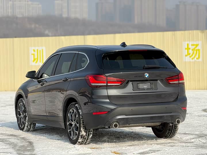 Фото 9 - BMW X1
