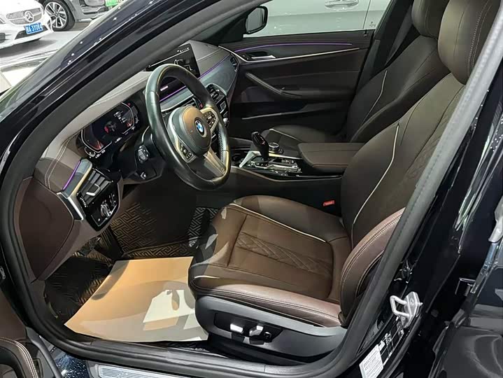 Фото 4 - BMW 5 Series