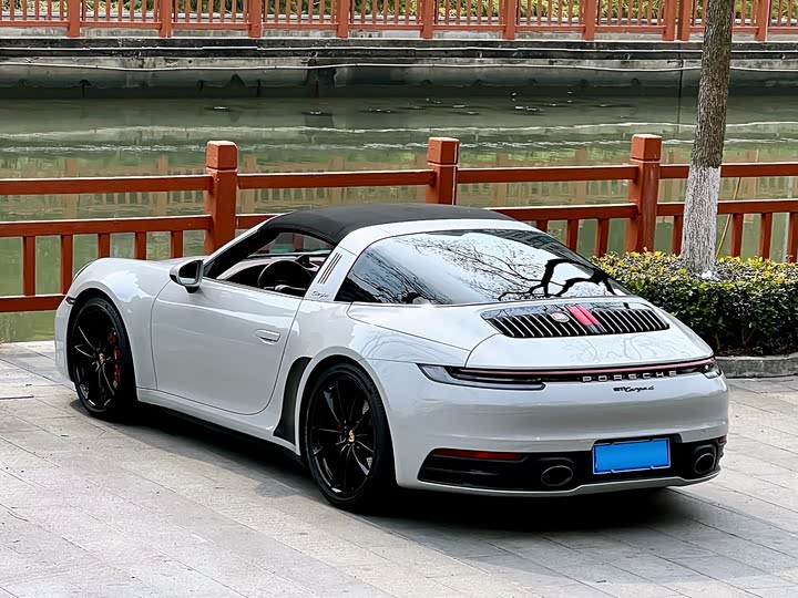 Фото 6 - Porsche 911