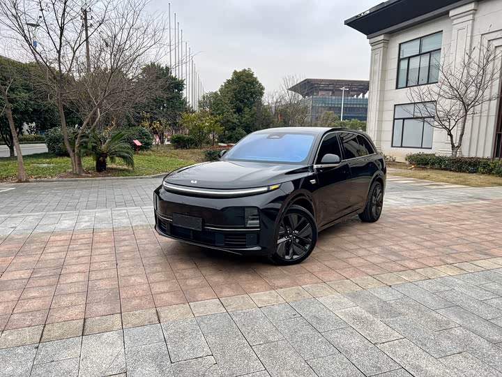 Фото 1 - LiXiang L7