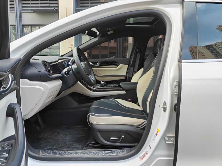 Фото 3 - BYD Qin Plus