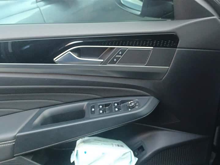 Фото 7 - Volkswagen Passat