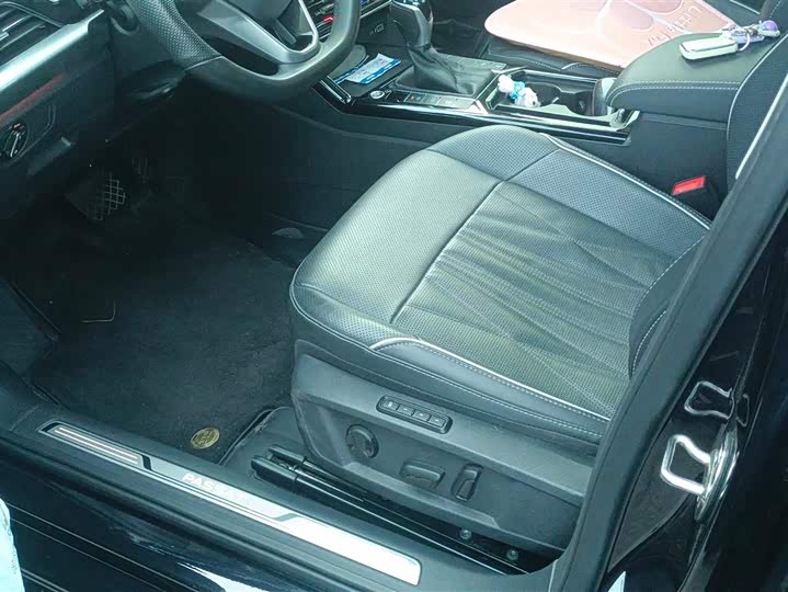 Фото 9 - Volkswagen Passat