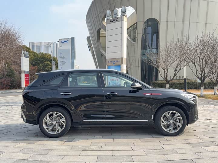 Фото 5 - Hongqi HS3 Hybrid