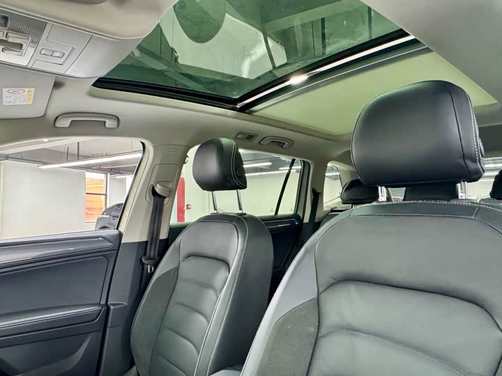 Фото 9 - Volkswagen Tiguan L Pro