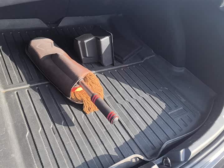 Фото 4 - Tesla Model 3