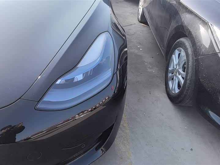 Фото 5 - Tesla Model 3