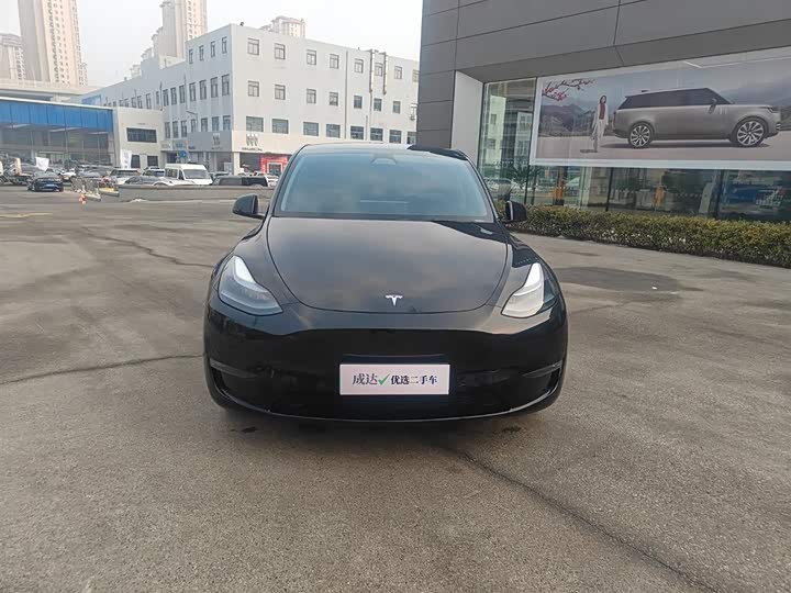 Фото 2 - Tesla Model Y