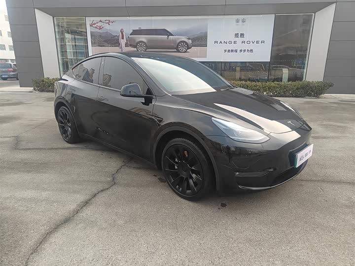Фото 3 - Tesla Model Y