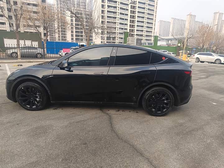 Фото 4 - Tesla Model Y