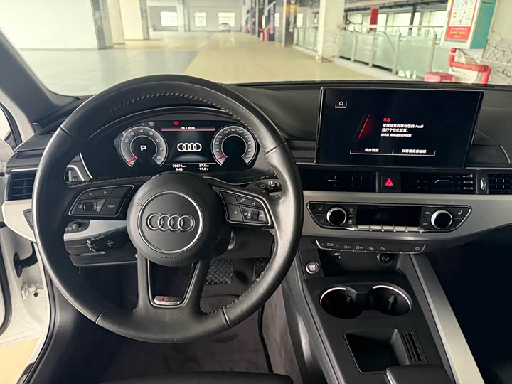 Фото 9 - Audi A4L