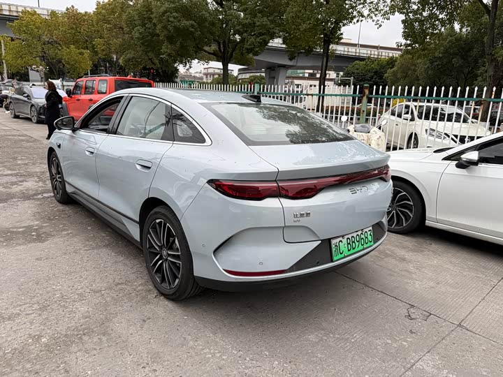 Фото 2 - BYD Qin L