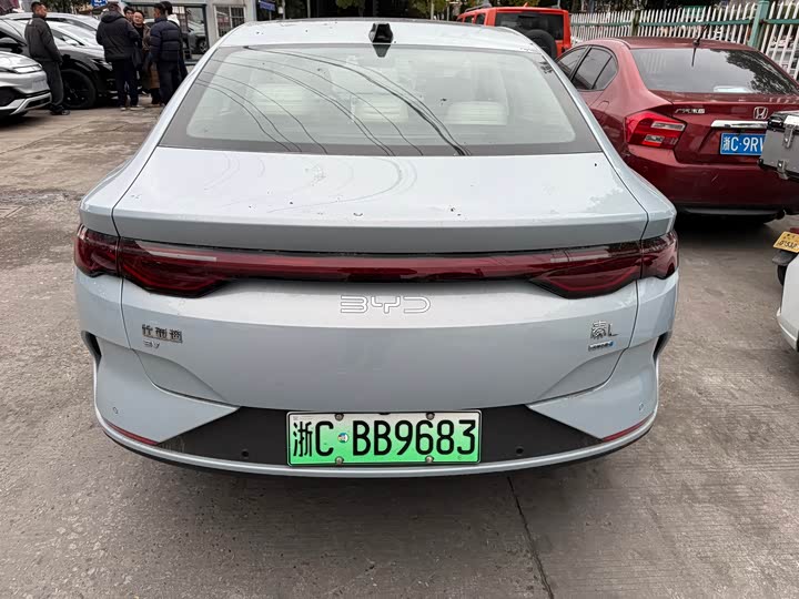 Фото 3 - BYD Qin L