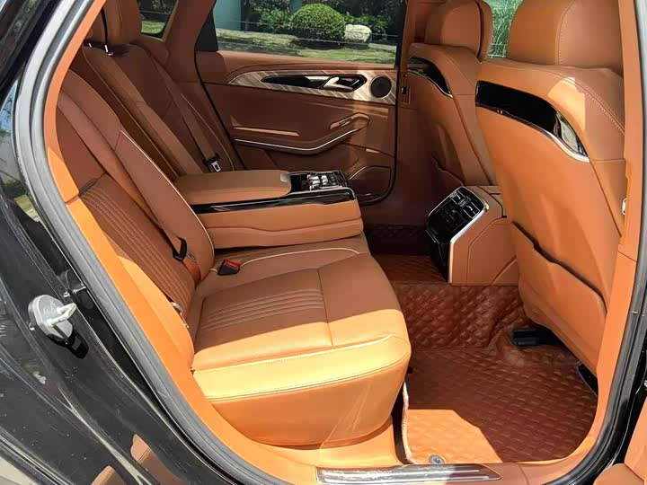 Фото 5 - Hongqi H9