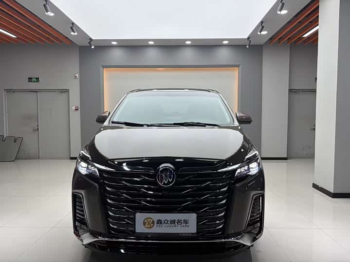 Фото 2 - Buick GL8 ES