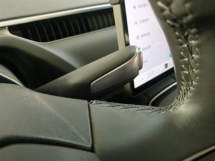 Фото 6 - XPeng Mona M03