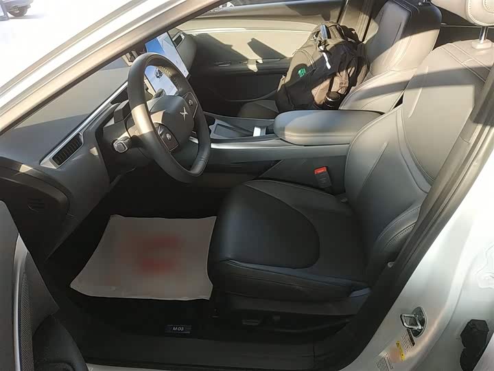 Фото 7 - XPeng Mona M03