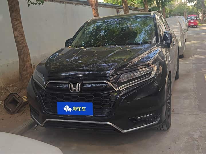 Фото 2 - Honda UR-V