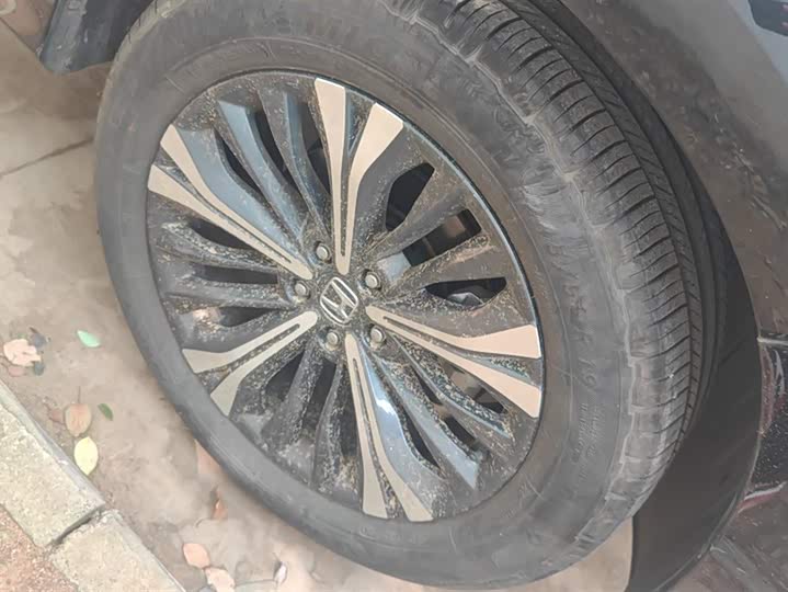 Фото 6 - Honda UR-V