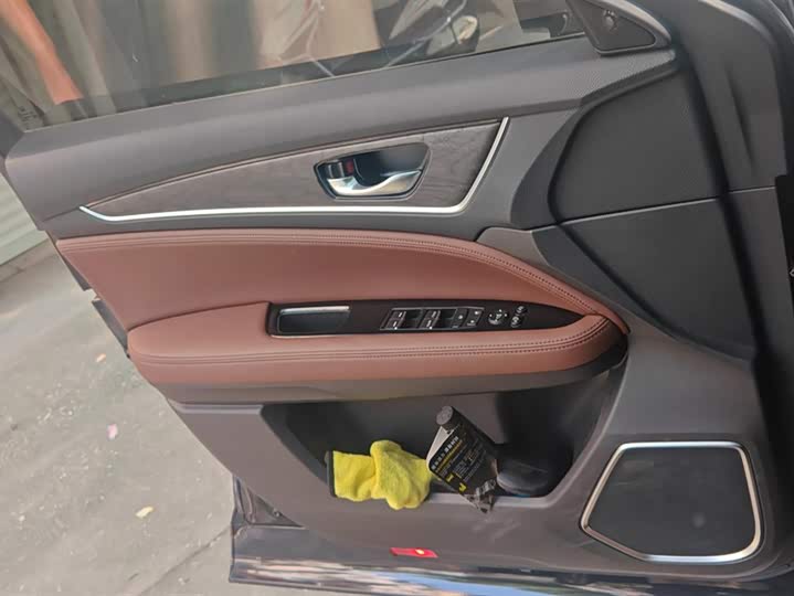 Фото 7 - Honda UR-V