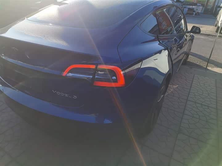 Фото 8 - Tesla Model 3