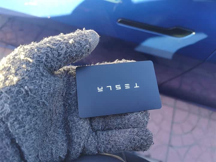 Фото 9 - Tesla Model 3