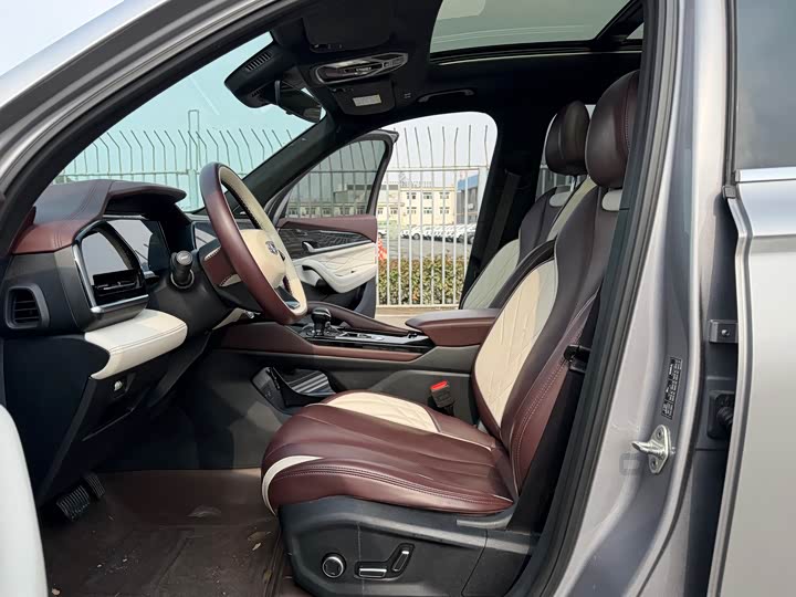 Фото 7 - Geely Monjaro