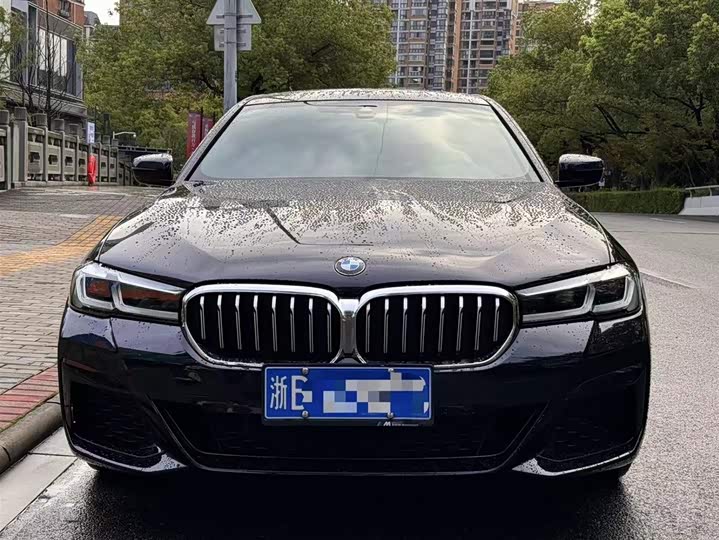 Фото 2 - BMW 5 Series