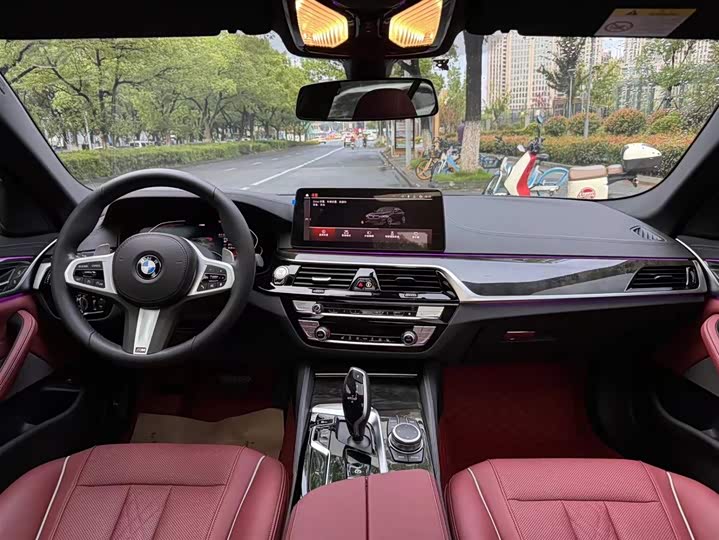 Фото 5 - BMW 5 Series