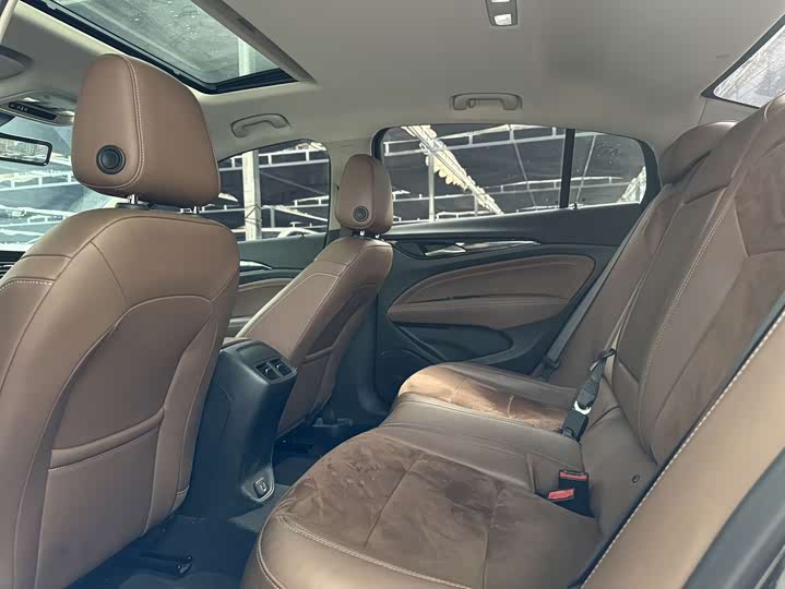 Фото 6 - Buick Regal